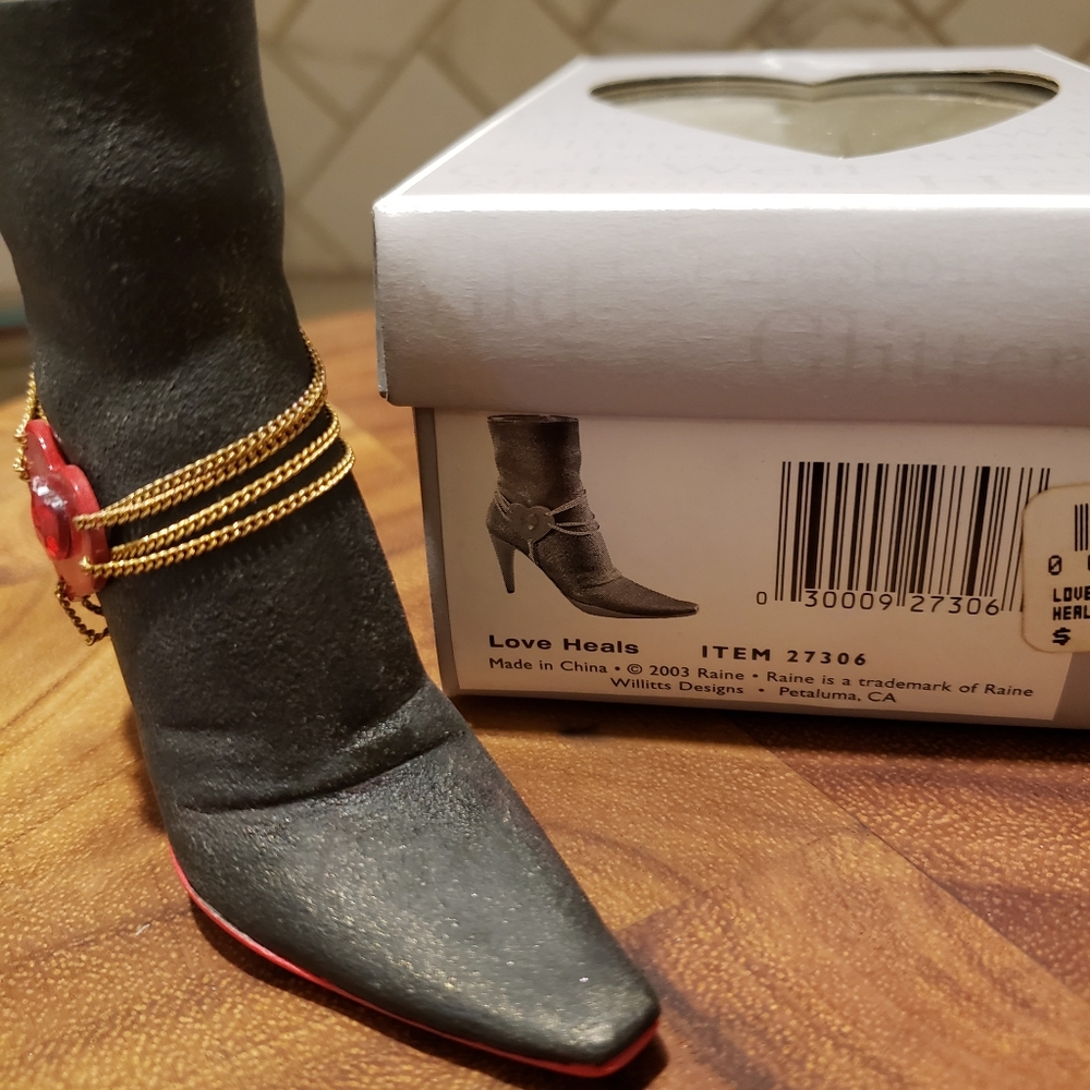 Just the Right Shoe, Love Heals, 27306, 2003